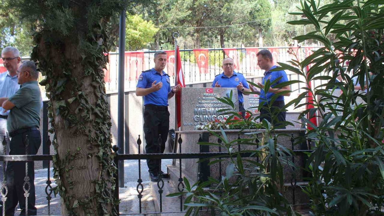 Gemlik Açık Ceza İnfaz Kurumu'ndan şehitliğe anlamlı ziyaret