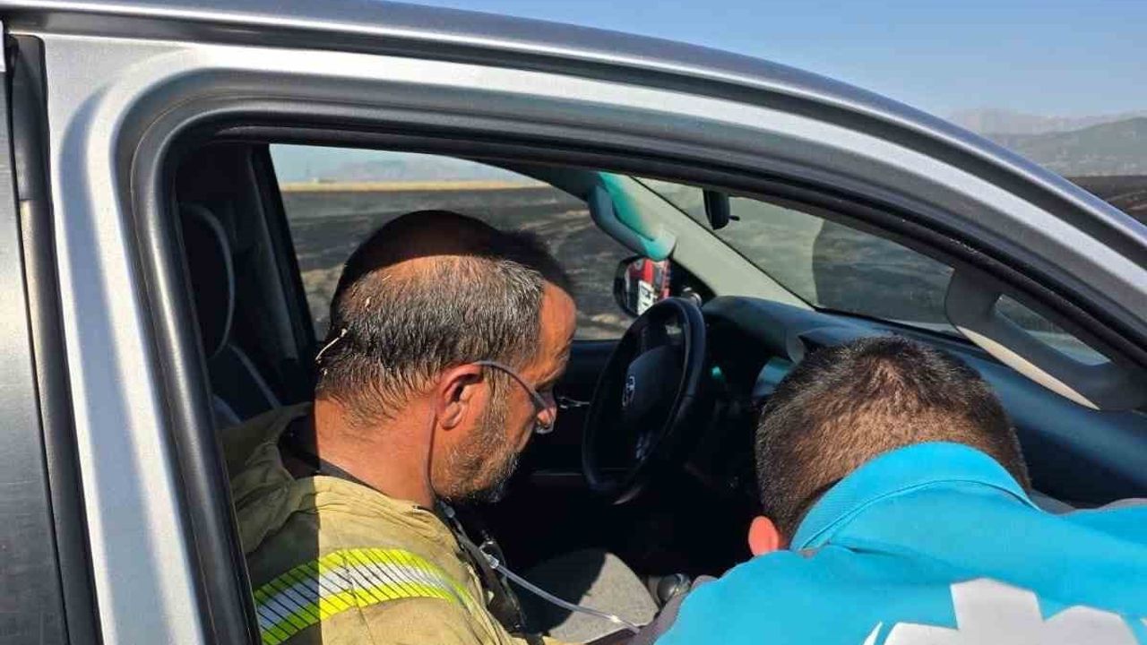 Genç'te arazi yangını: 4 personel dumandan etkilendi