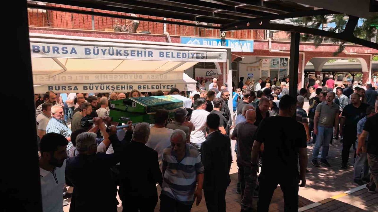 Genç uzman çavuş gözyaşlarıyla son yolculuğuna uğurlandı
