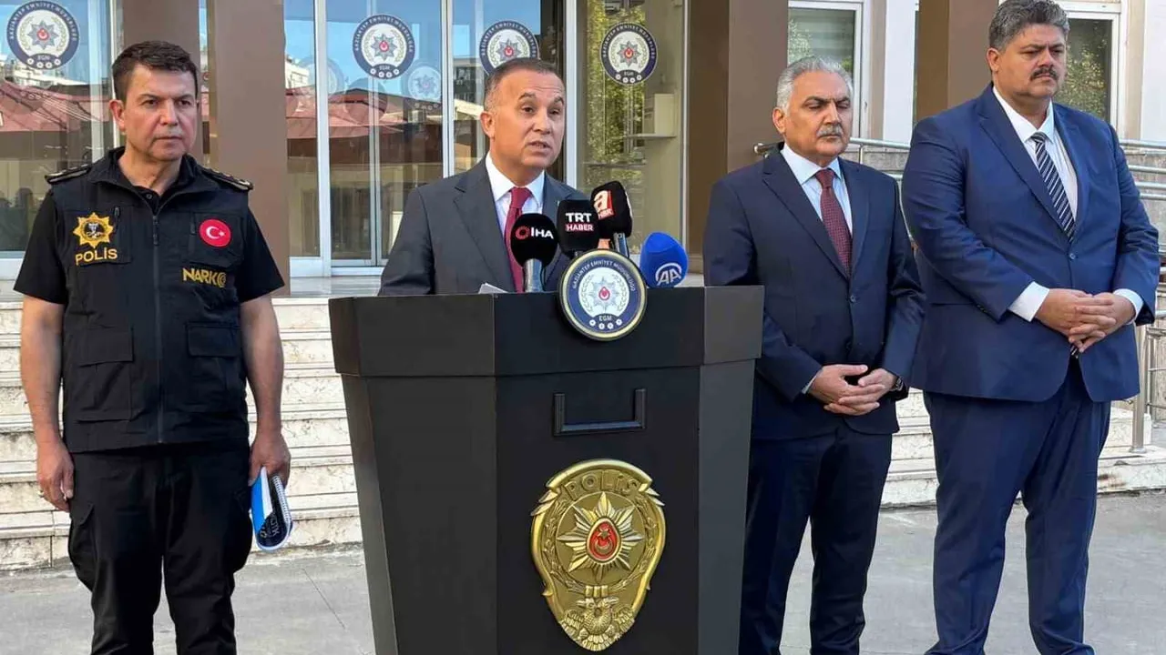 Gençlerin geleceğine yönelik hamle: Gaziantep merkezli operasyonda 382 şüpheli gözaltına alındı