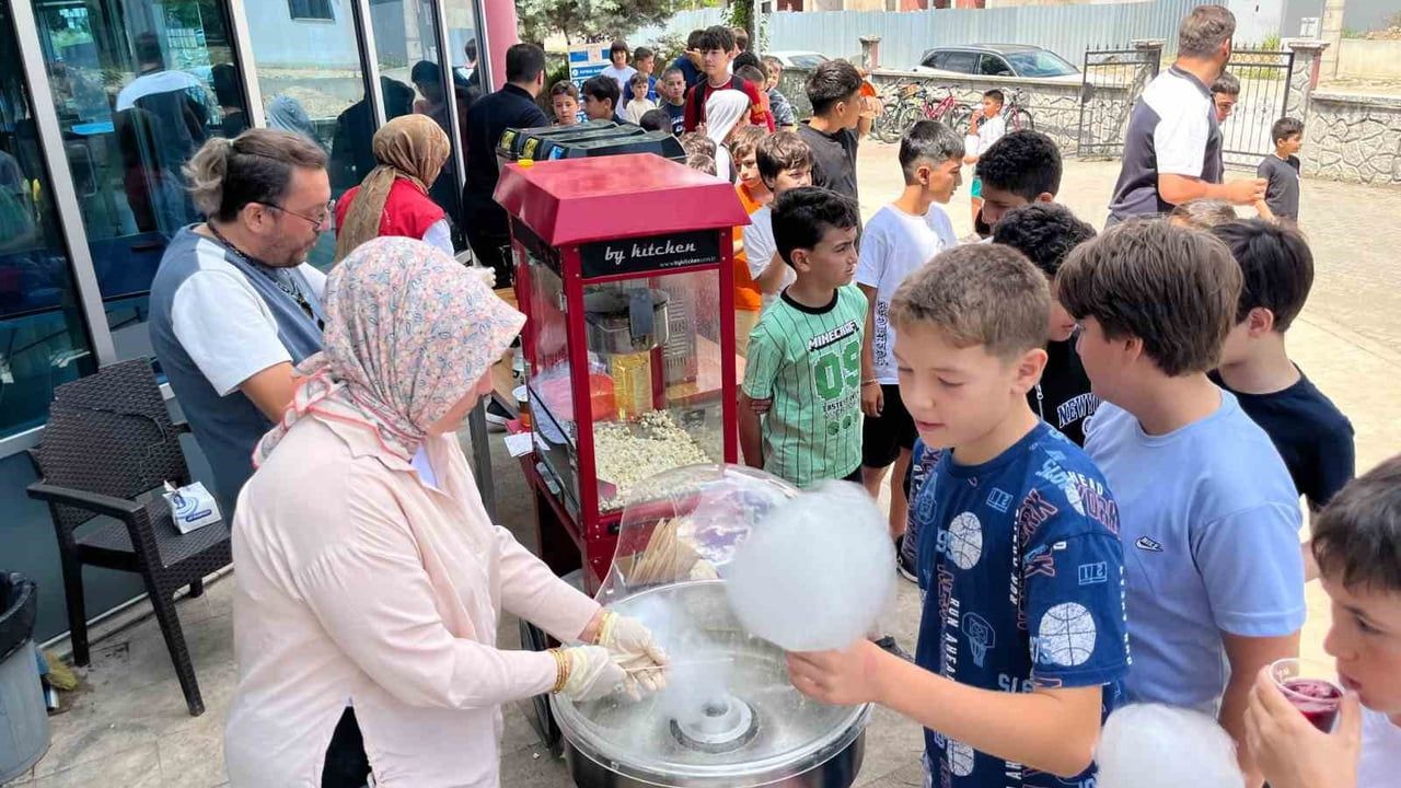 Gençlik Yaz Kulübü'nde eğlence ve eğitim bir arada