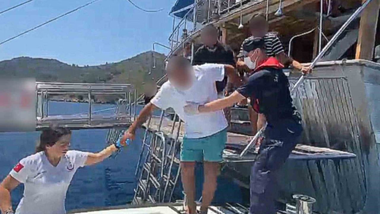 Gezi teknesinde yaralanan vatandaşa tıbbi tahliye yapıldı