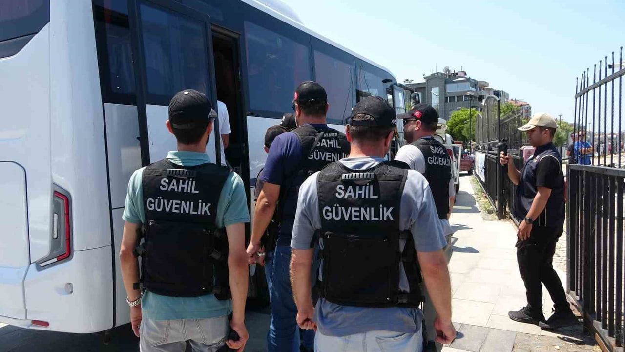 Gökçeada'da yasa dışı yollarla yurt dışına çıkmaya hazırlanan 6 FETÖ şüphelisi yakalandı
