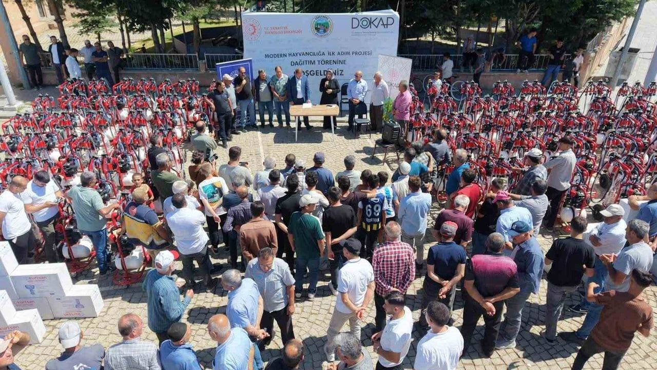 Gökçedere'de hayvancılığa teknoloji yatırımı: 250 işletmeye ekipman desteği