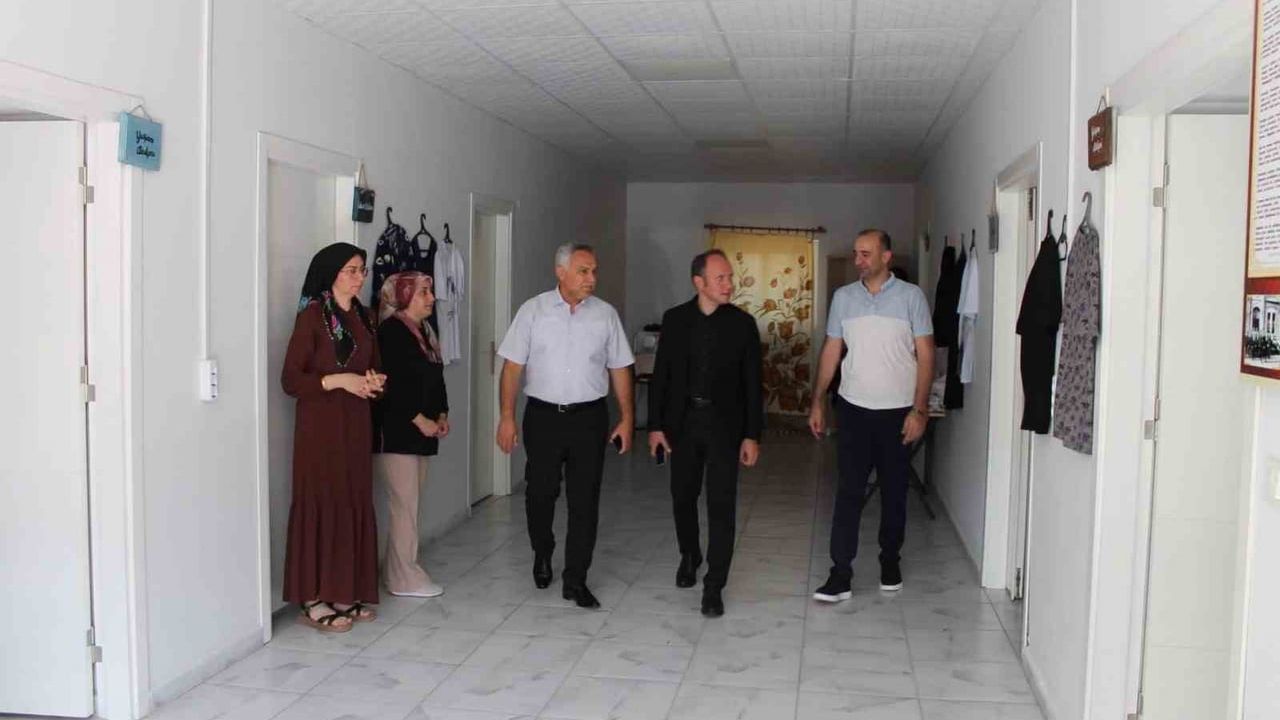 Gökdere’de köy yaşam merkezi hizmet ve eğitimde örnek oluyor
