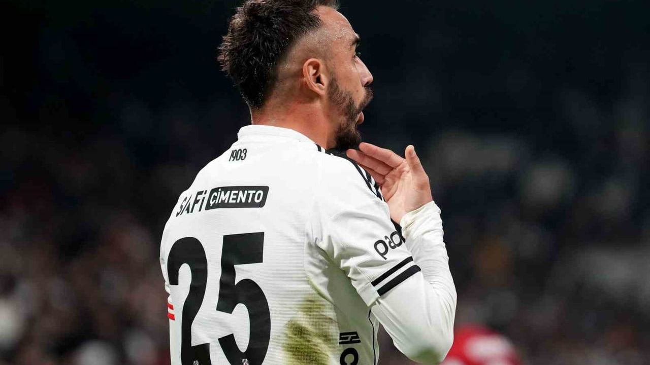 Gökhan Sazdağı Çorum FK'ya transfer oldu