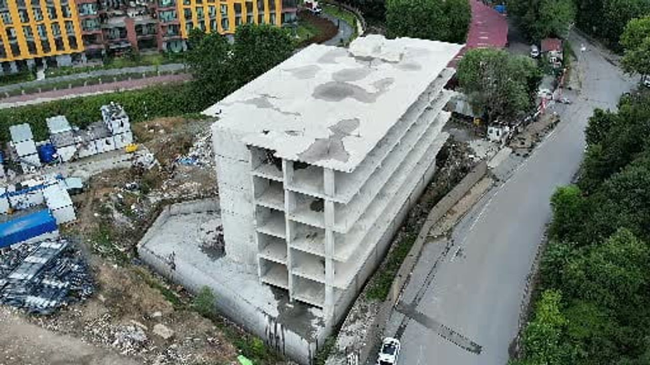Göktürk’teki yurt dron görüntülendi: dış cepheden logo ve pankartlar söküldü