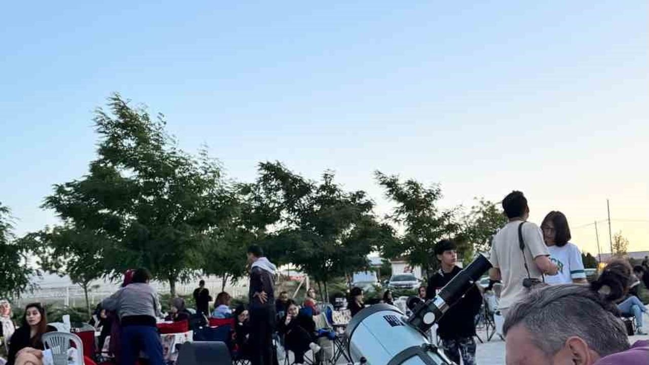Gökyüzü gecesi Taşlık Çiftlik'te komşuları bir araya getirdi