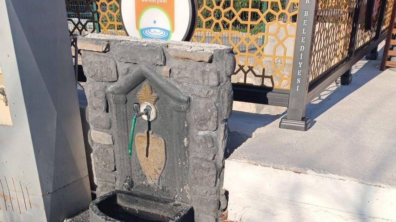 Gölhisar'da çeşmeye zarar veren gençlere idari yaptırım