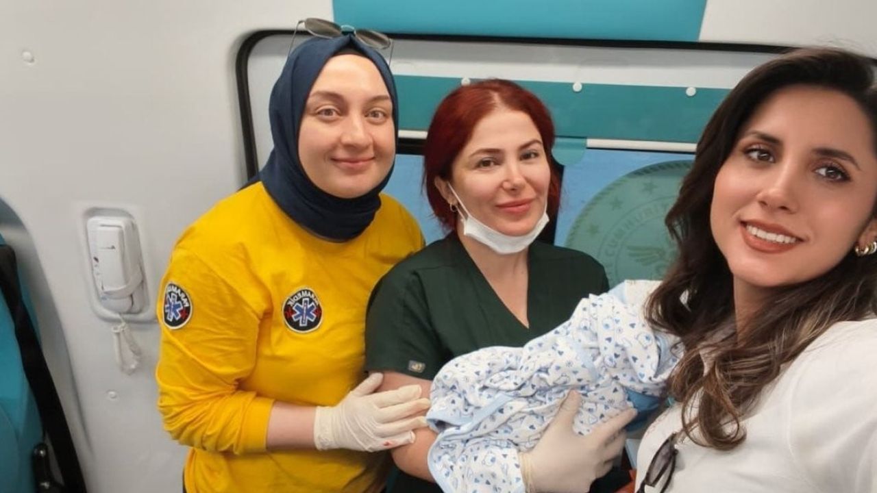 Güçlükonak'ta ambulansta doğum: sağlık ekipleri bebeği güvenle dünyaya getirdi
