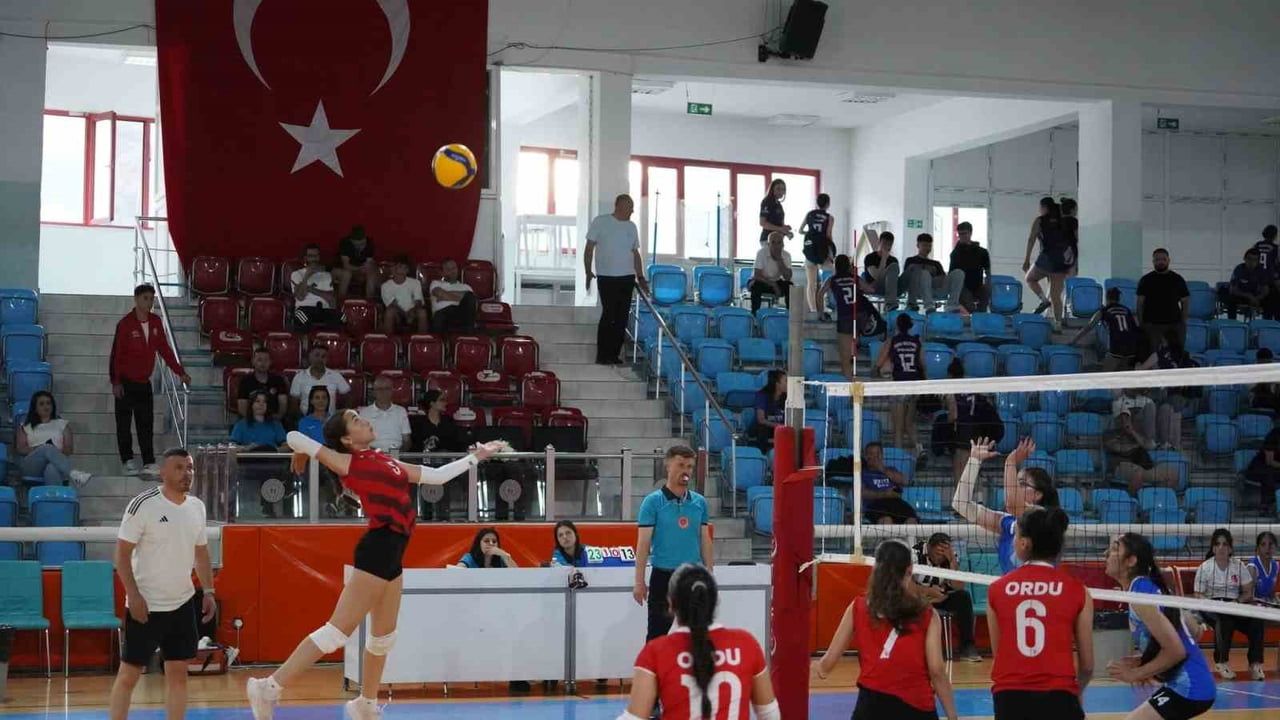 Gümüşhane ANALİG voleybol grup müsabakalarına ev sahipliği yapıyor