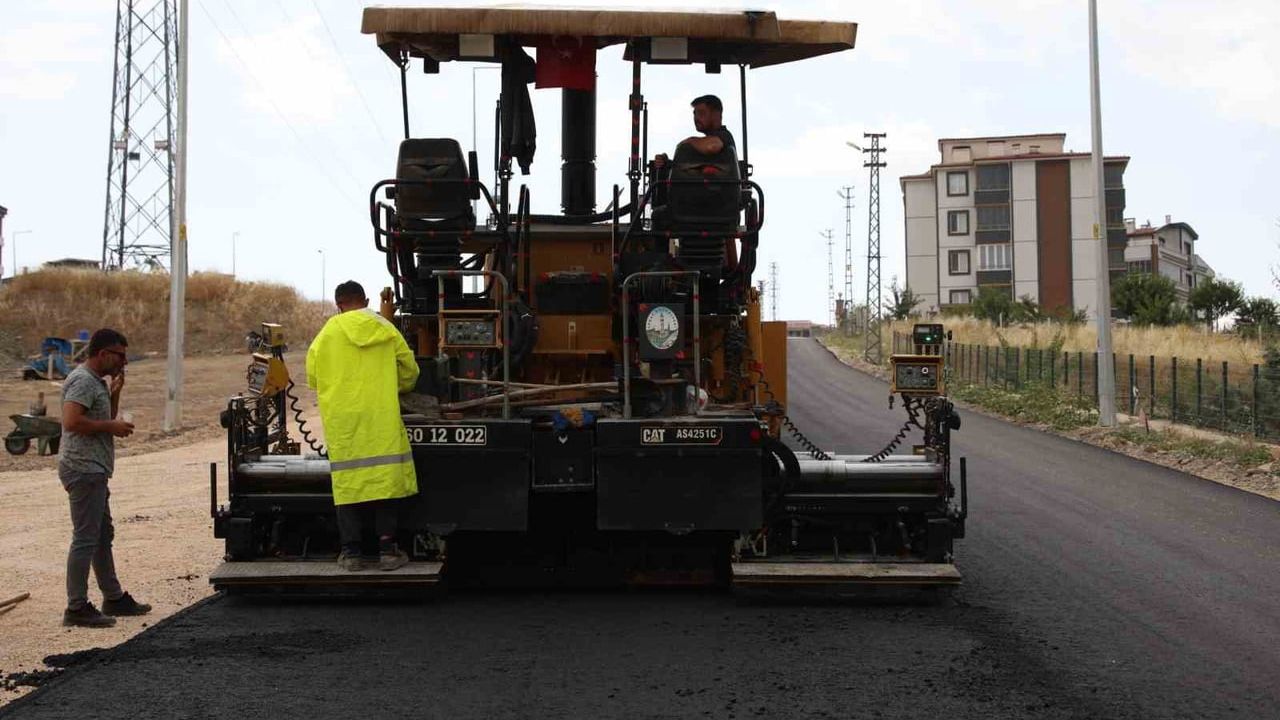 Güneşli’de yeni ulaşım aksı: Gölbaşı Caddesi yenilendi