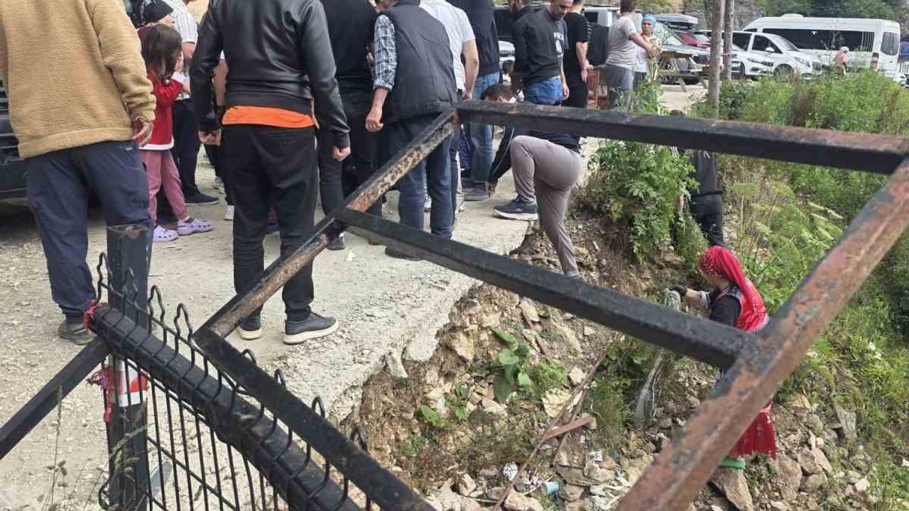 Güvenlik ihmali Çal Mağarası önünde iki turistin yaralanmasına yol açtı