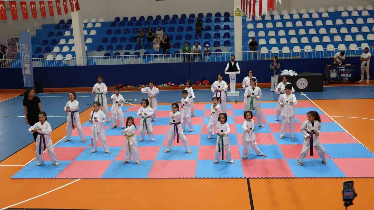 Hacılar’da yaz spor okulları açıldı