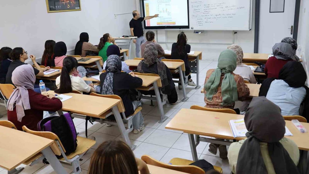 Haliliye’de üniversite adaylarına ücretsiz yaz kursu