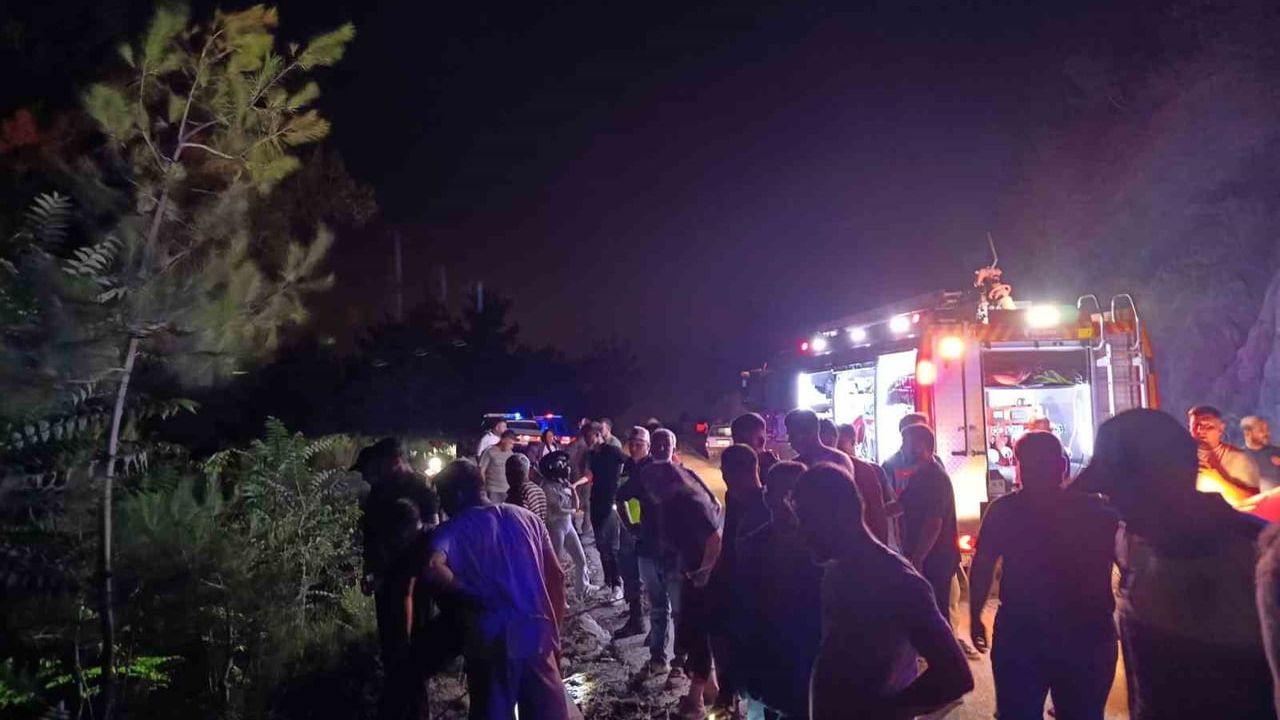 Hatay'da otomobil uçurumdan yuvarlandı: anne, baba ve 3 evladı yaralandı