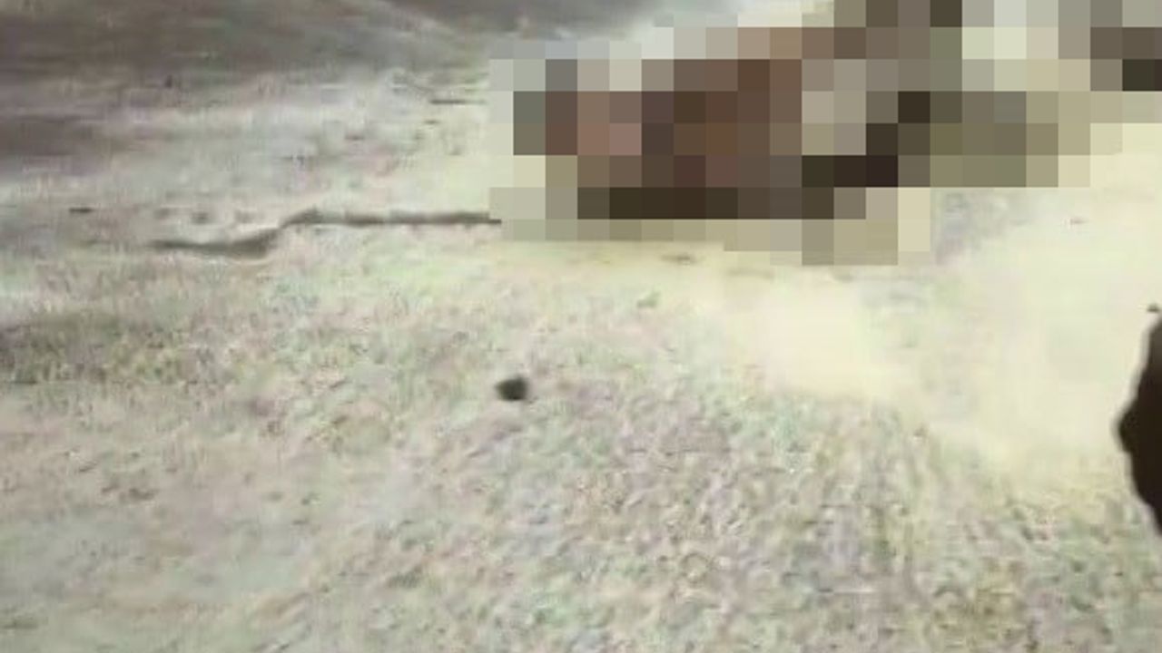 Hatay'da zihinsel engelli şahıs üzerine benzin döküp kendini yaktı