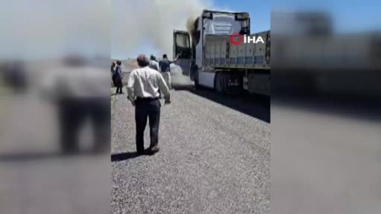 Haymana Sındıran Mahallesi'nde tır alev aldı, itfaiye müdahale etti
