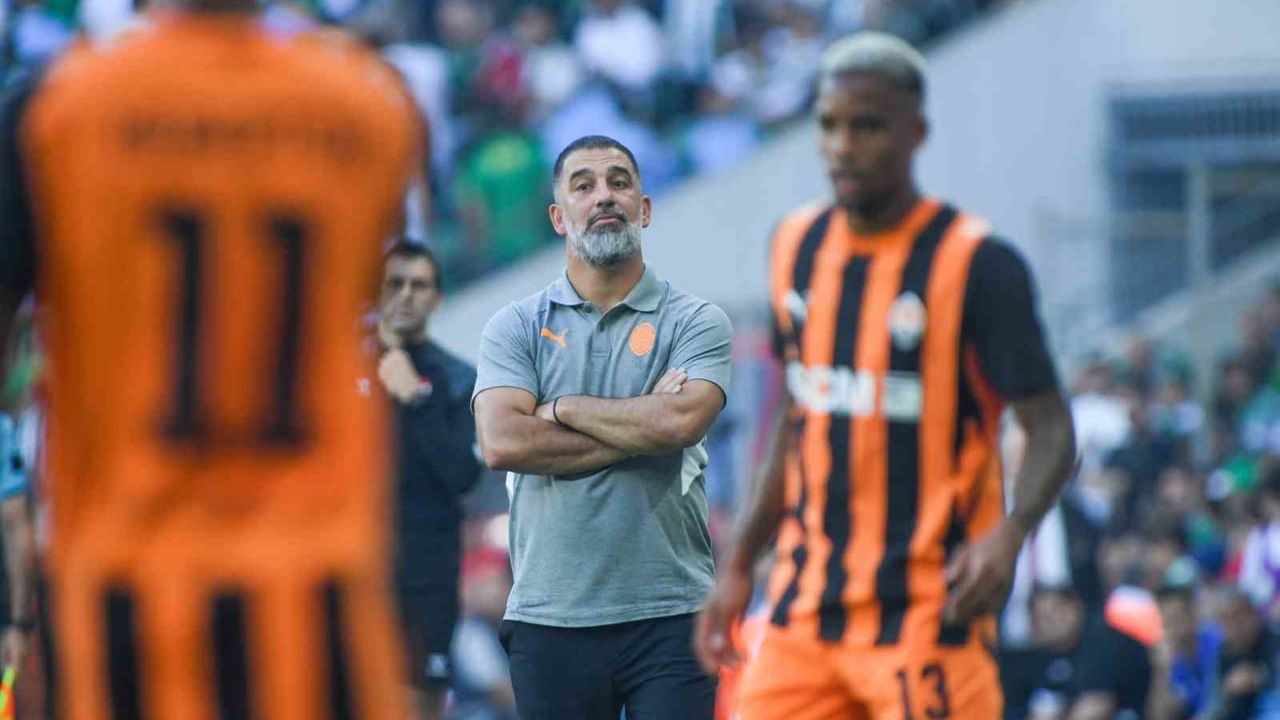 Hazırlık maçında Arda Turan'ın Shakhtar'ı Bursaspor'da gol bulamadı