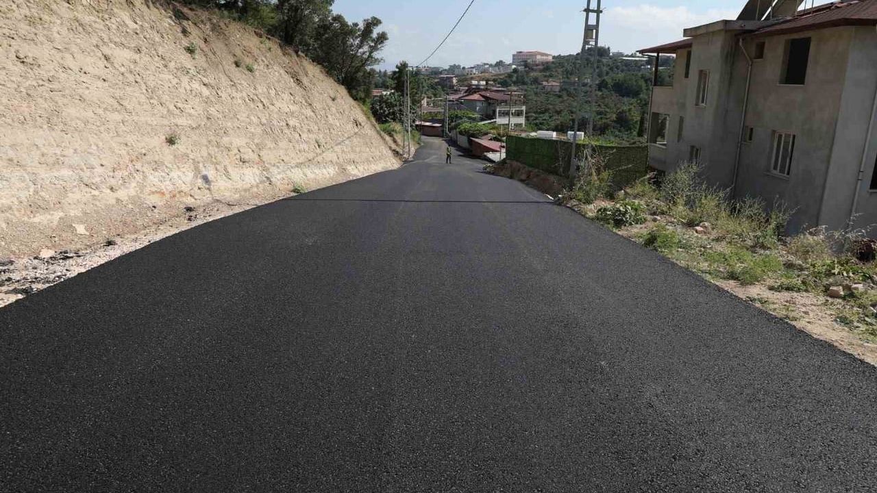 HBB, Antakya ve Defne’de yol çalışmaları sürdürüyor