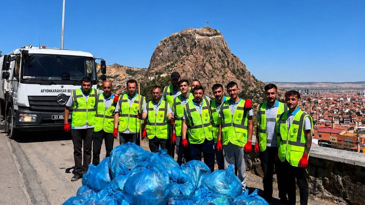 Hıdırlık'ta torba torba atık: çevre aymazlığının görünür yüzü