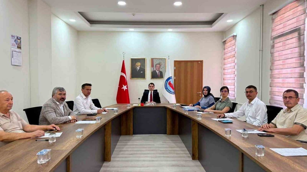 Hisarcık'ta vakıf toplantısı: yardımların ulaştırılmasında etkinlik ve adalet öncelendi