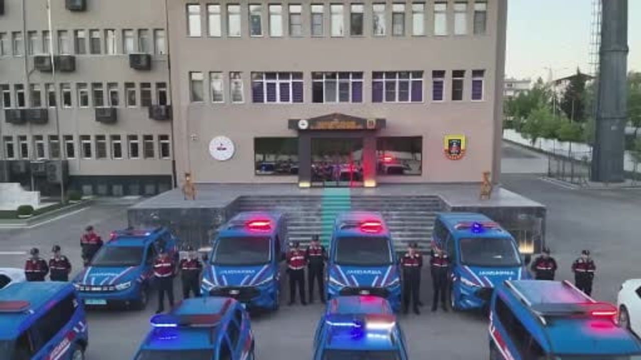 İçişleri Bakanlığı: hesap hareketliliği 2 milyar 300 milyon lira olan 73 şüpheli yakalandı