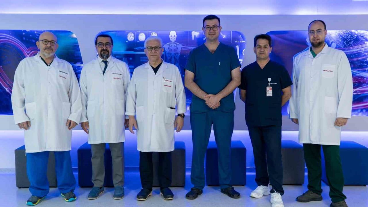 İEÜ Medical Point Hastanesi'nde kemosatürasyon: uluslararası deneyim ve ekip çalışması