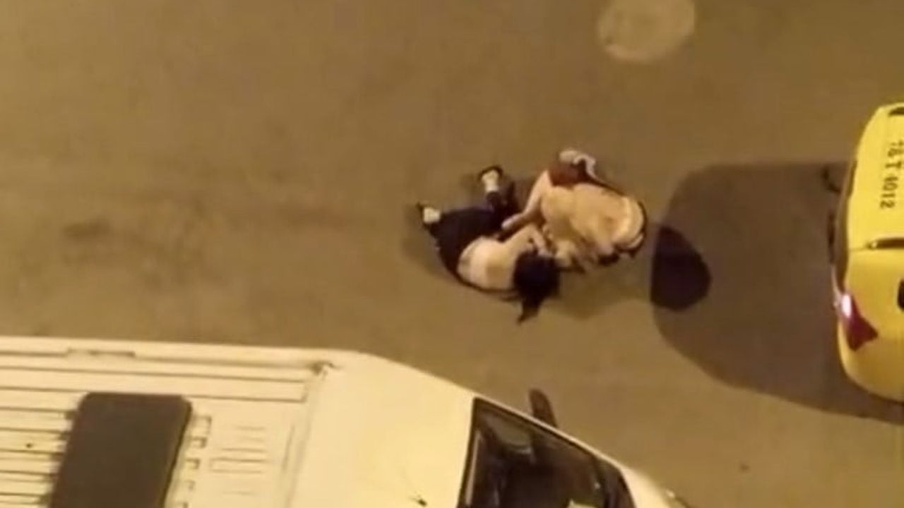 Iğdır’da 3 kadının sokak kavgası cep telefonu kamerasında