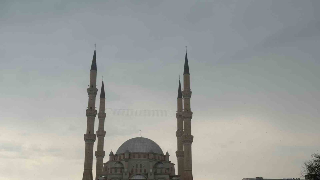 Iğdır’da sağanak kent merkezi ve köylerde günlük yaşamı etkiledi