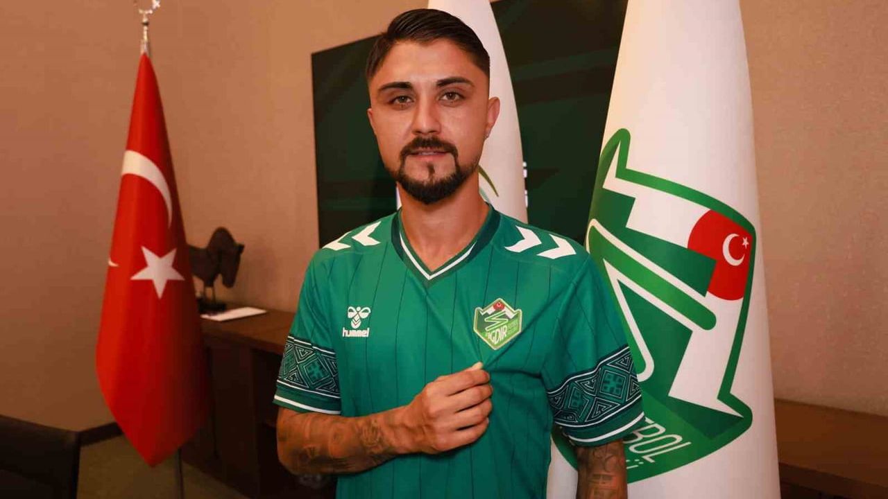 Iğdır FK, Dino Hotic ve Soner Gönül ile 1'er yıllık sözleşme imzaladı