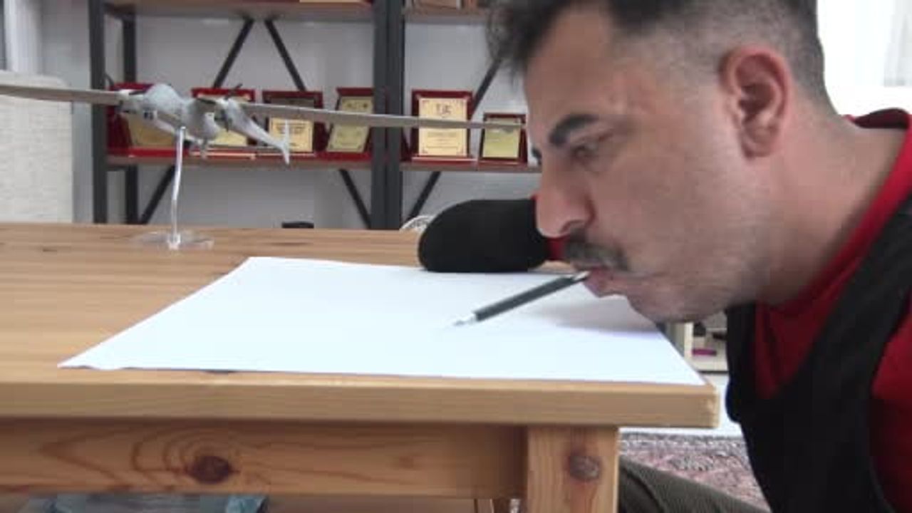 İki kolunu kaybettikten sonra KAAN projesinde görsel modelleyici oldu