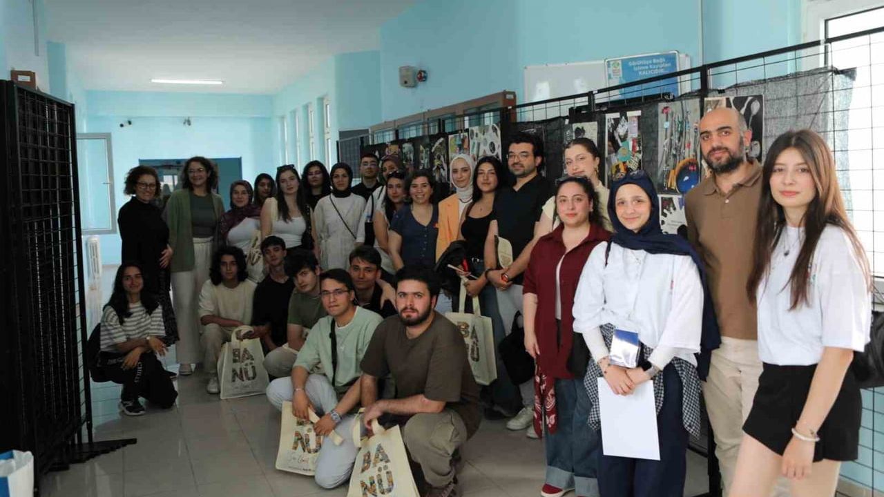 İki üniversitenin tasarım öğrencileri ortak çalıştayda buluştu