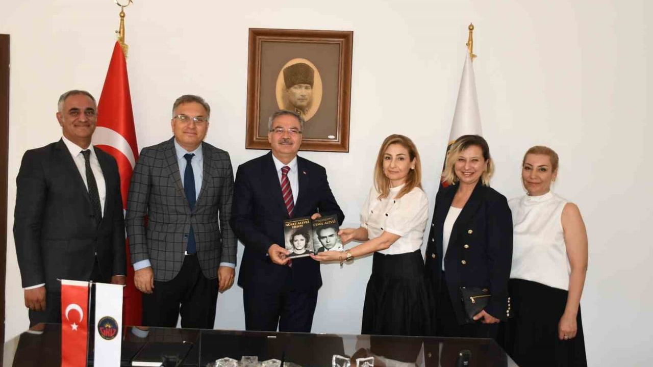 İl milli eğitim müdüründen LGS başarısıyla öne çıkan Gaziantep Kolej Vakfı okullarına anlamlı ziyaret