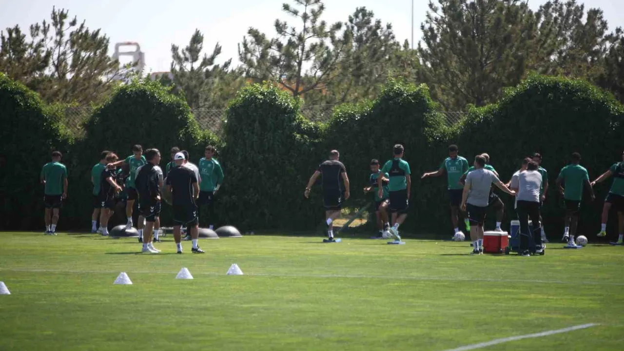 İlhan Palut: bugün itibarıyla 5 ana transfer yapmak istiyoruz