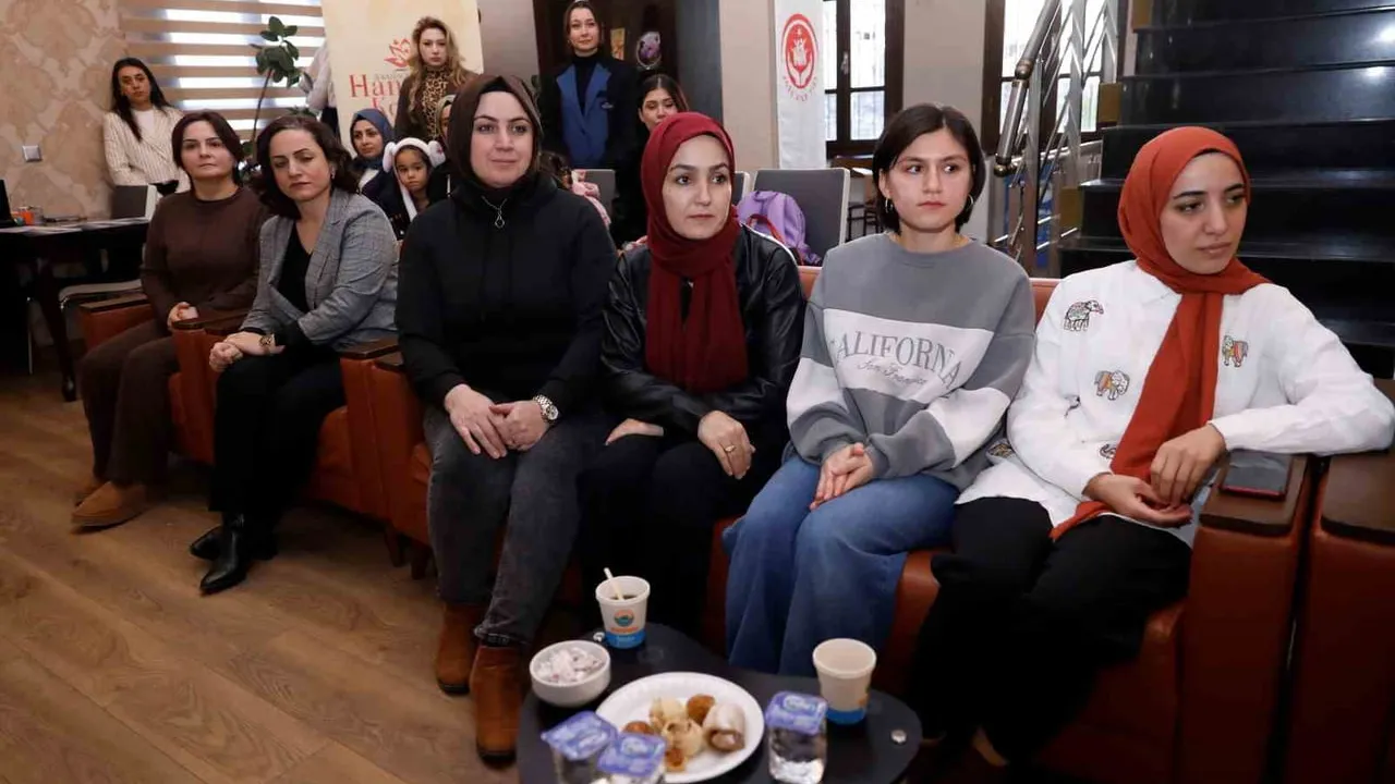 İlkadım'da kadınlara özel Hanımeli Konağı dayanışma ve eğitim merkezi oldu