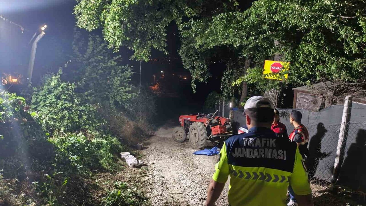 İnegöl'de traktör devrildi: sürücü hayatını kaybetti