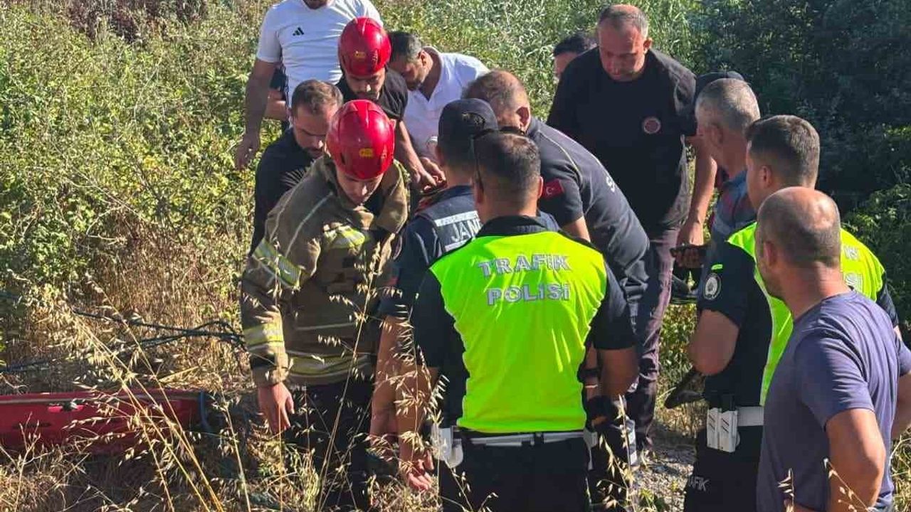 İnegöl girişinde motosiklet dere yatağına uçtu, sürücü hastaneye kaldırıldı