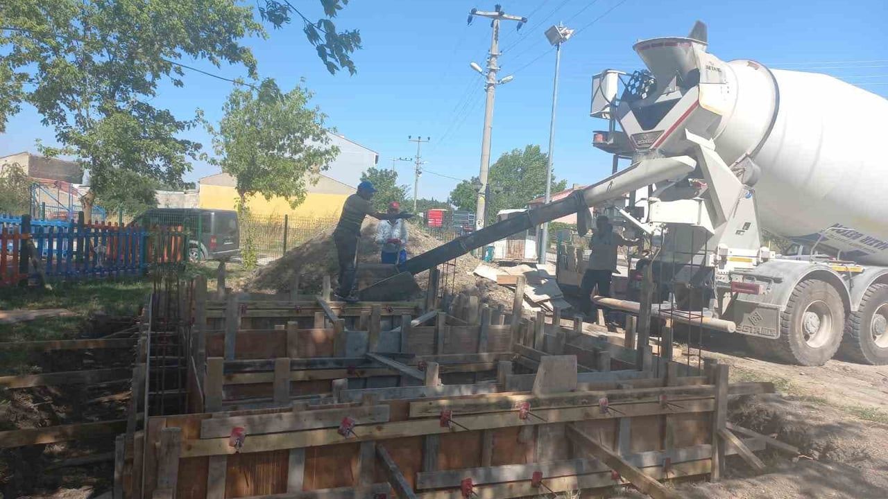 İnönü'de altyapı hamlesi: sokak düzenlemeden anıtpark mescidine kadar çalışmalar sürüyor