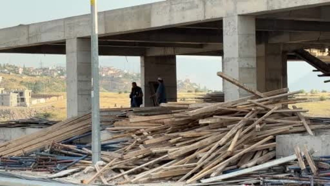 İnşaat boşluğuna düşen işçi Kayseri'de hastaneye kaldırıldı