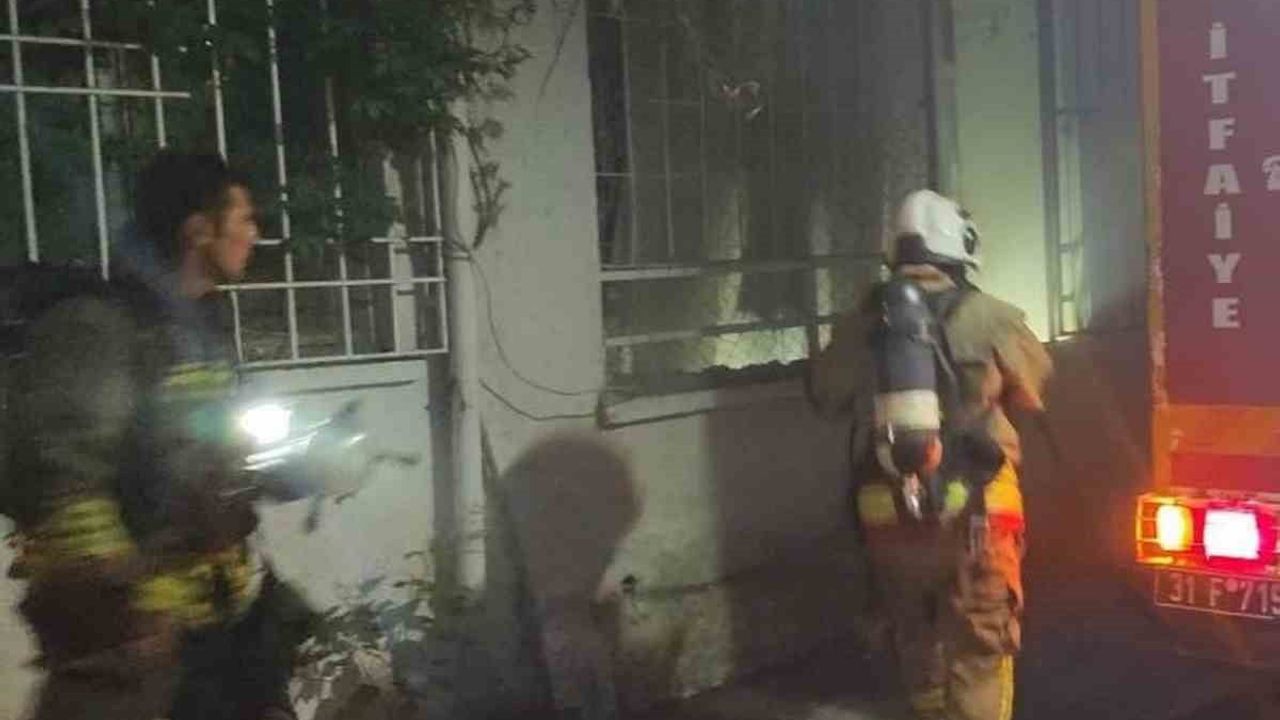 İskenderun'da ev yangını kontrol altına alındı