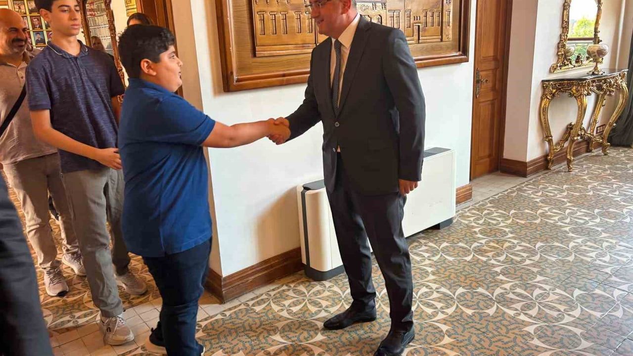 İskenderun'da iki öğrenci LGS'den tam puan aldı