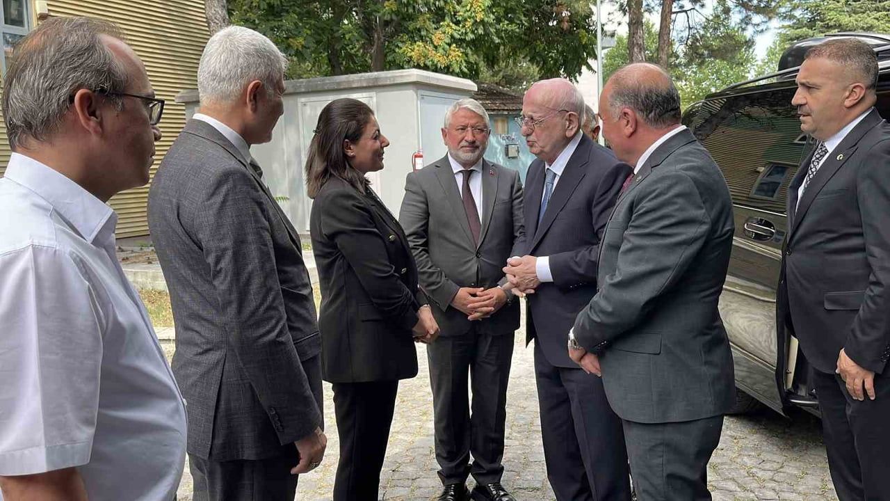 İsmail Kahraman, Çorum'da 15 Temmuz'un önemini ve maneviyatı vurguladı