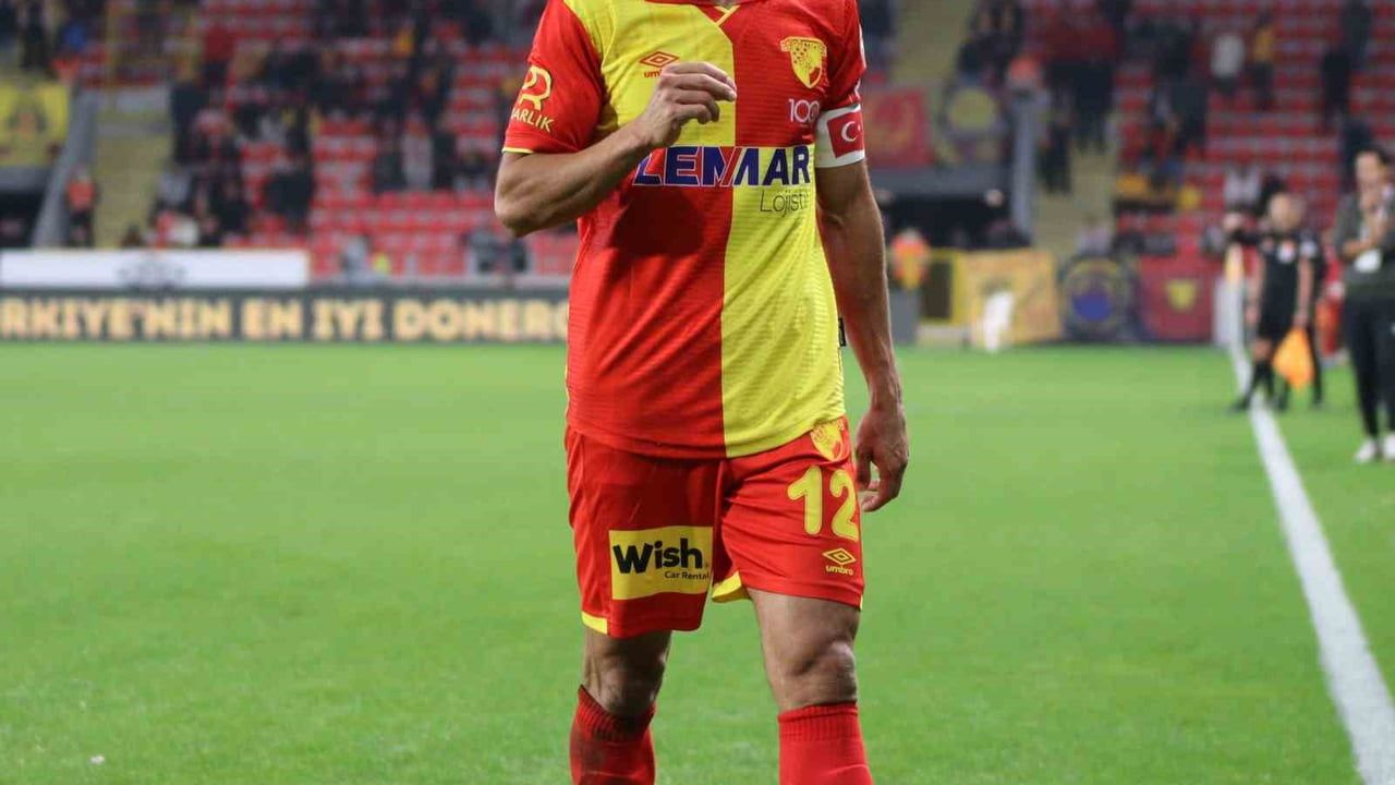 İsmail Köybaşı profesyonel futbolu bıraktı, Göztepe'de farklı göreve geçecek