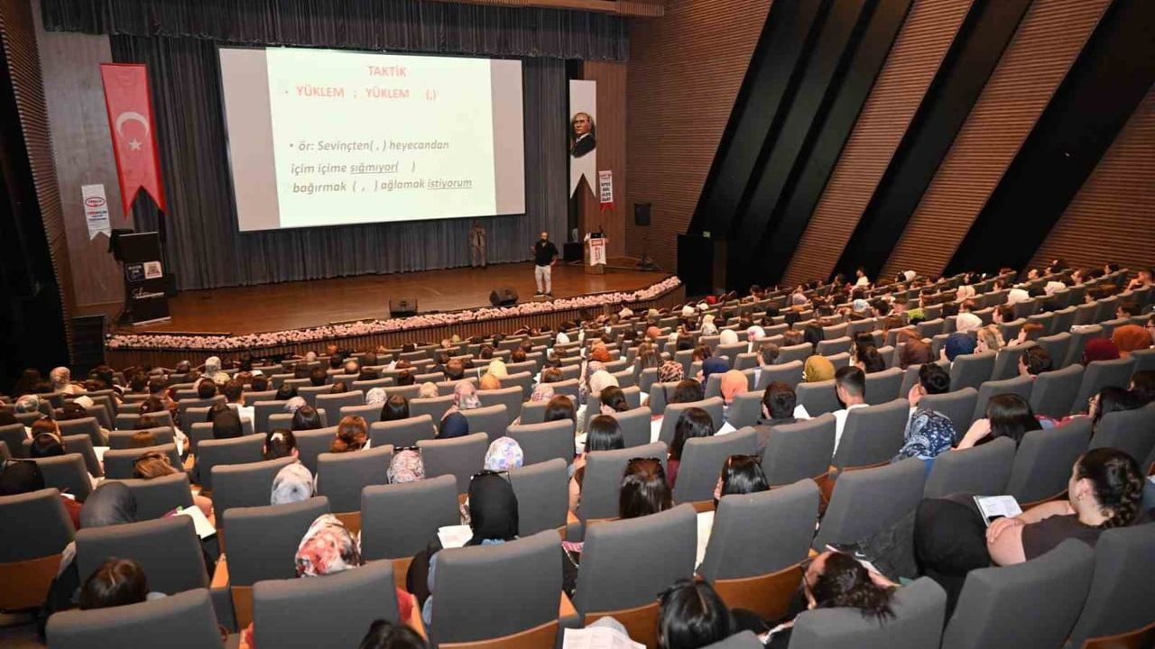 Isparta Belediyesi'nden KPSS adaylarına ücretsiz destek