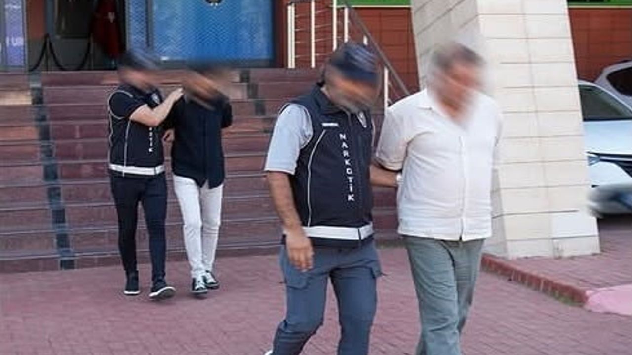 Isparta'da uyuşturucu suçlarından aranan 2 hükümlü yakalandı