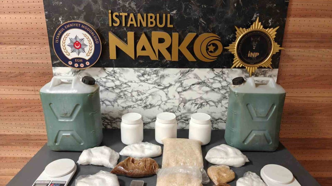 İstanbul'da uyuşturucu operasyonunda 49 kilo madde ele geçirildi