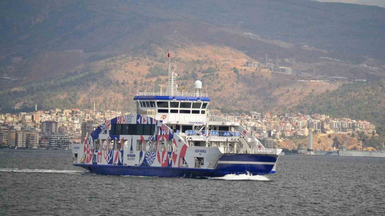 İZDENİZ'in ek seferleriyle 20 bin araç deniz yolunu tercih etti