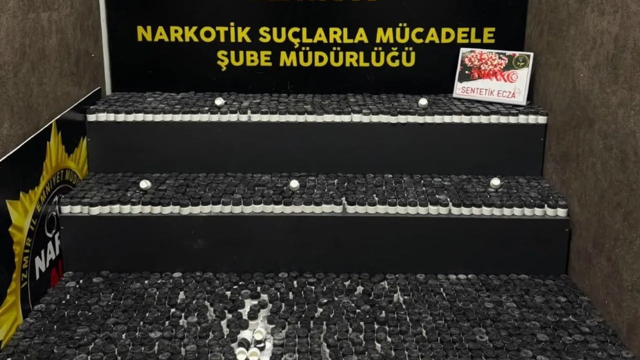 İzmir Bayraklı'da 29 kilo 200 gram uyuşturucu hammaddesi ele geçirildi