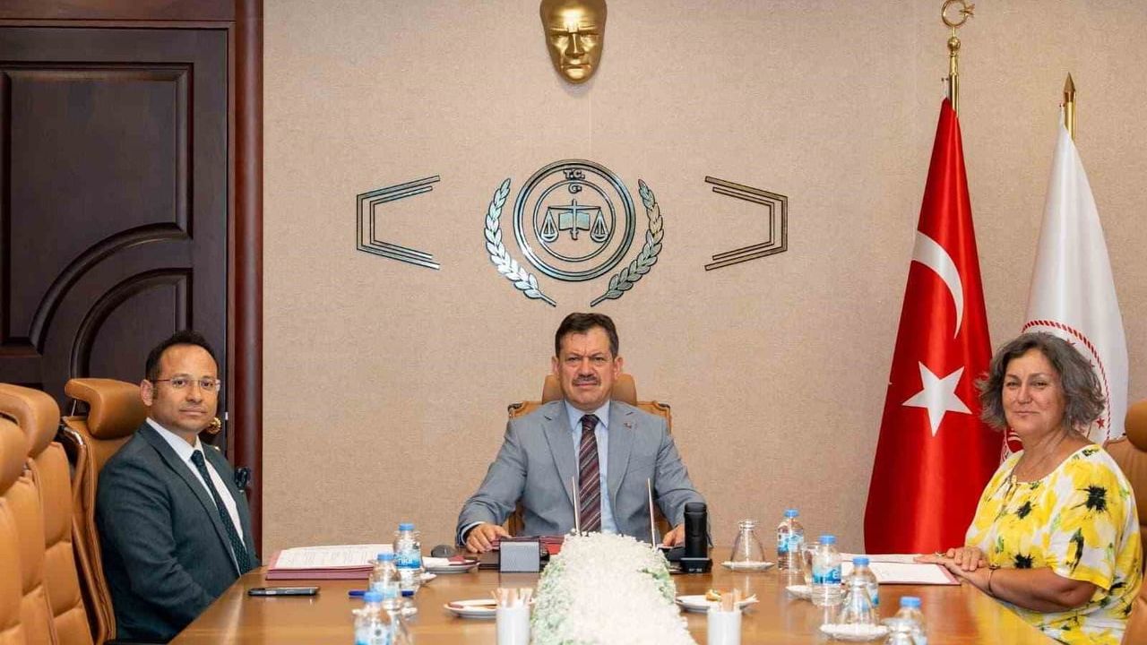 İzmir'de kadın ve çocukların topluma yeniden kazanımına odaklanan protokol
